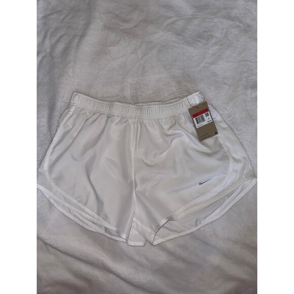 Nike Dri Fit Shorts - Size Large - NWT - Picture 1 of 3